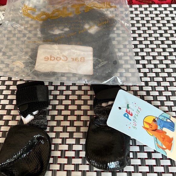 Dog booties size small - Picture 4 of 4